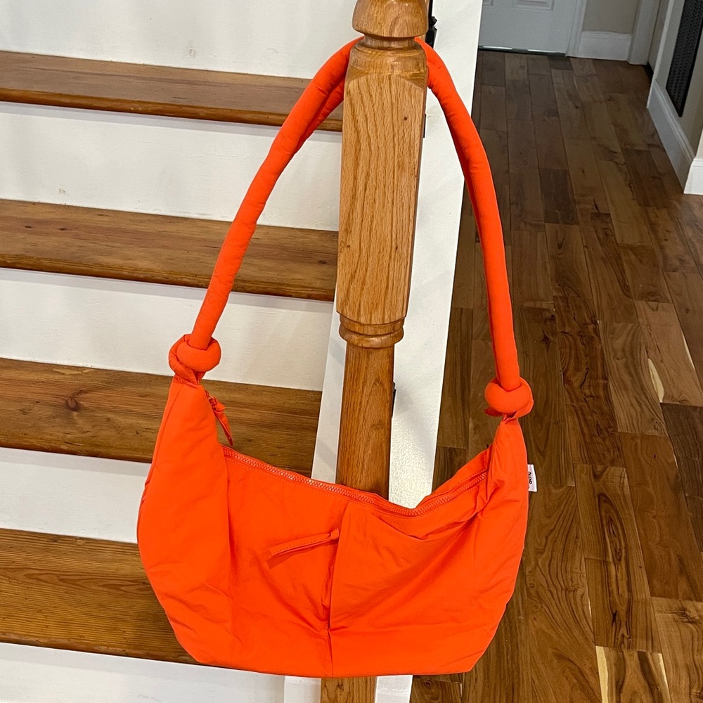 NWOT...Olend's Mila Bag. Vibrant Orange Knotted Shoulder Bag . - Picture 3 of 9